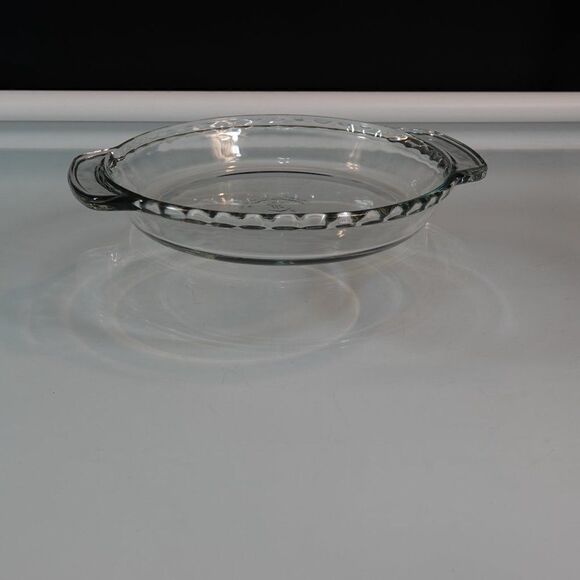Anchor Hocking Clear Glass Pie Dish - Picture 2 of 5